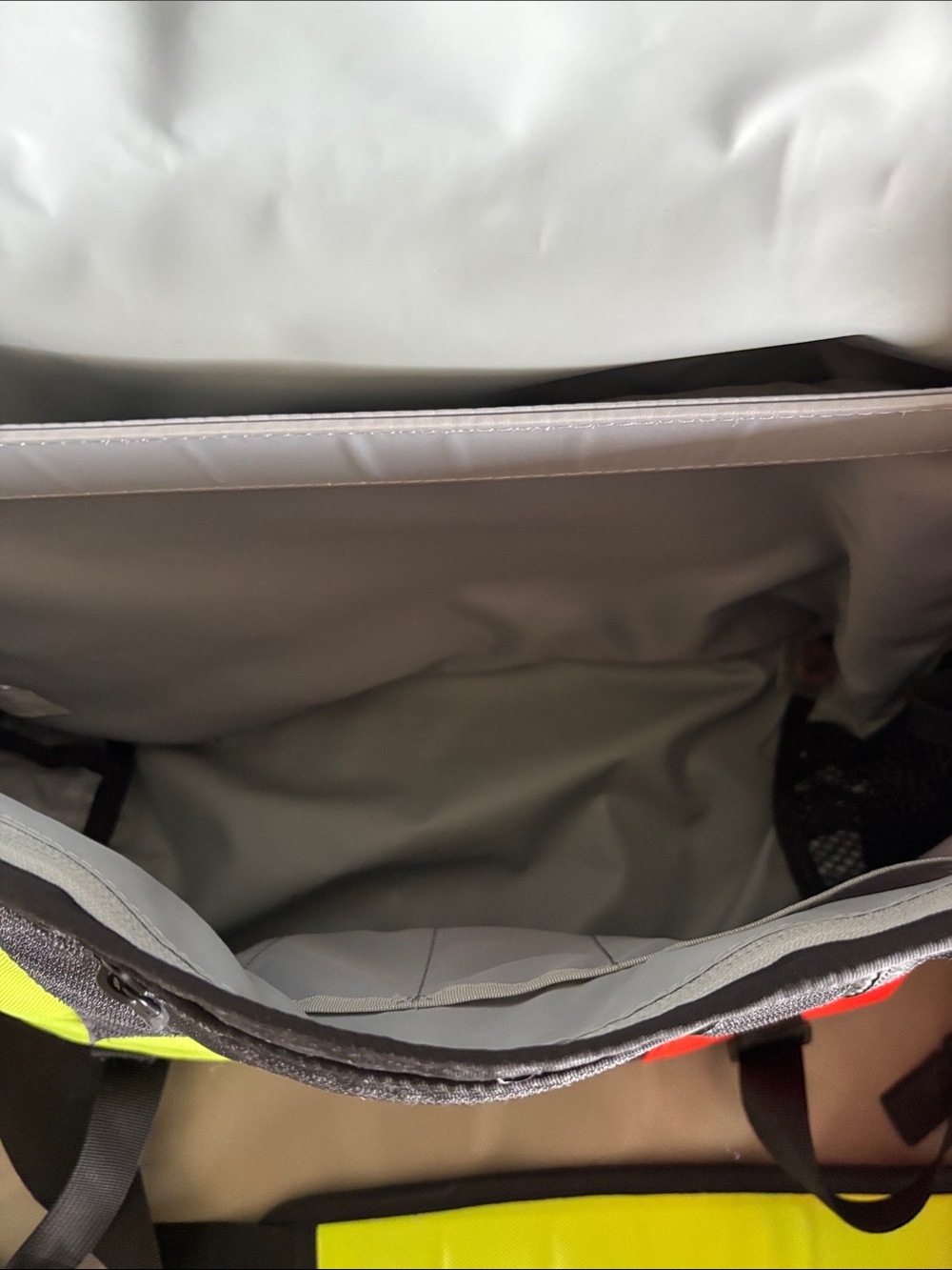 Timbuk2 Messenger/Travel Backpack with Neon Green and Orange Accents. Never used - Picture 3 of 8